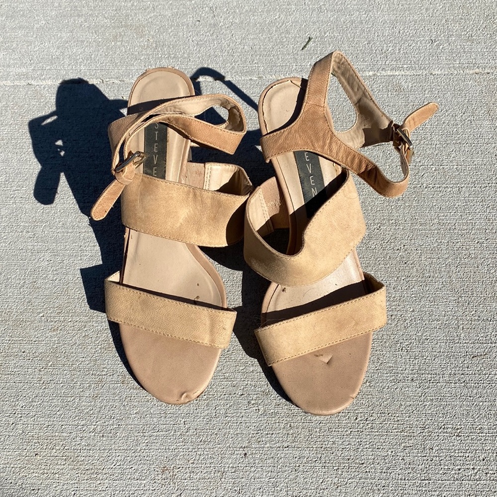 Steven by Steve Madden Womens nude heels
